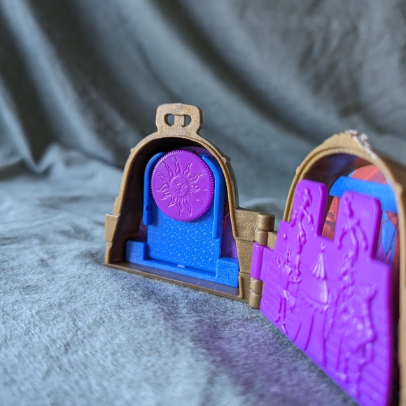 Vintage Polly Pocket Hunchback Of Notre Dame Disney Locket Once Upon A Time Bell - Picture 12 of 12